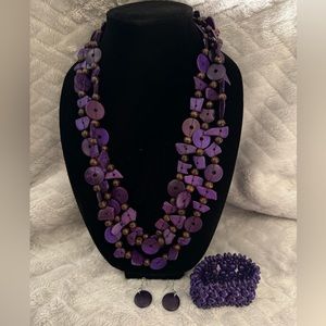 Wooden set with matching bracelet in purple